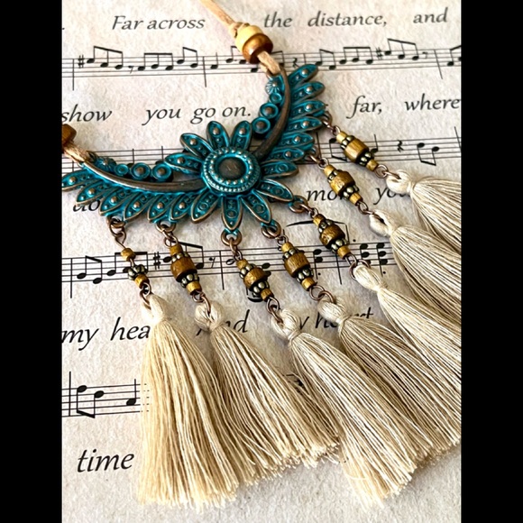 NWT Boho Tassel Statement Necklace - Picture 3 of 3